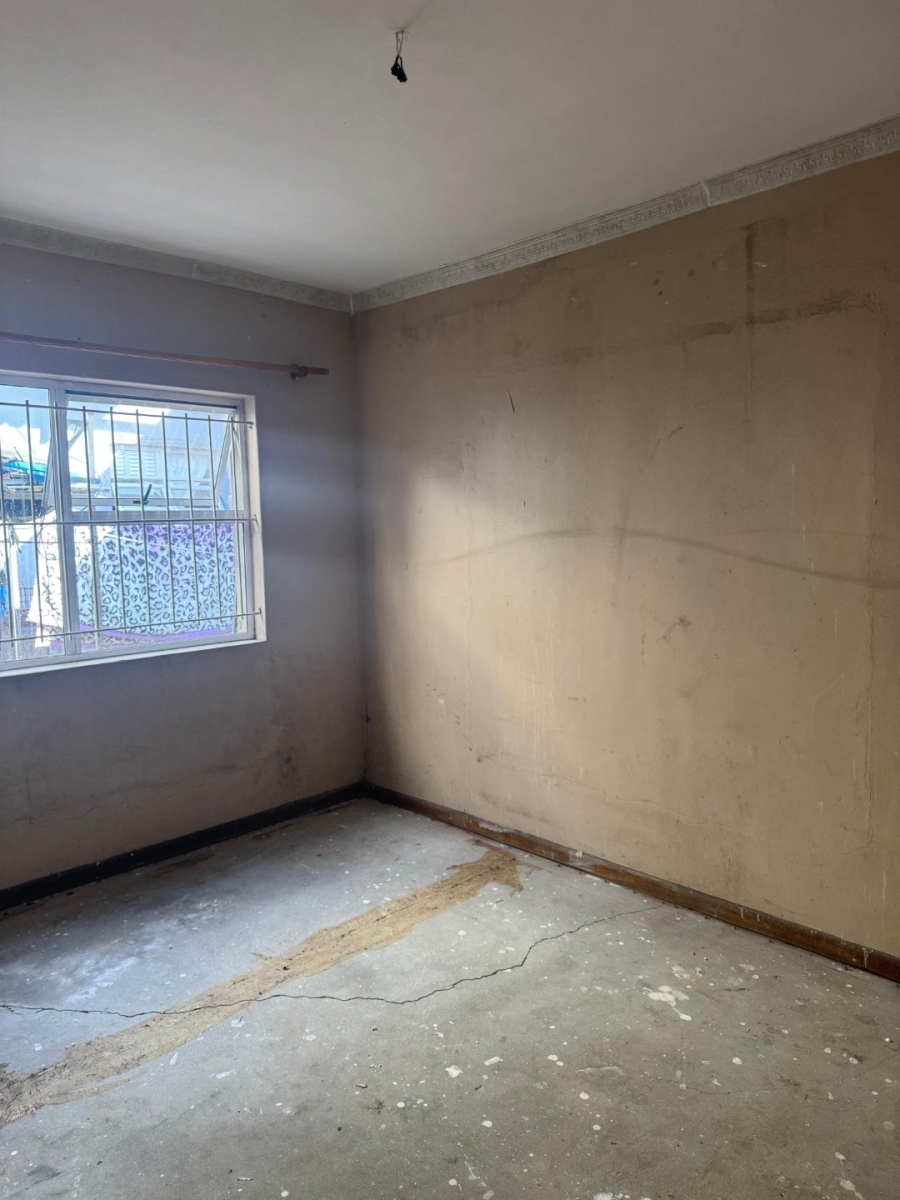To Let 3 Bedroom Property for Rent in Hillcrest Heights Western Cape